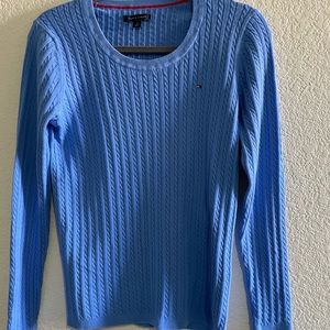 Woman cable knit sweater